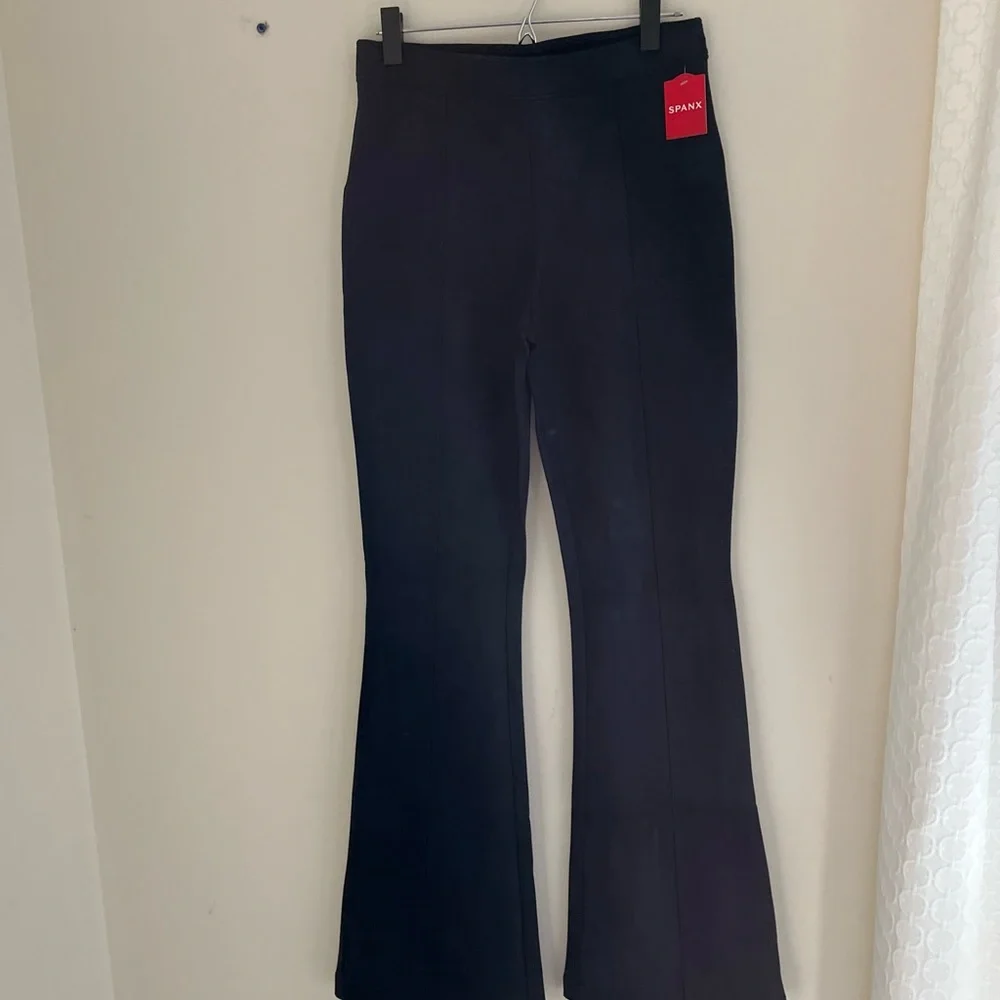Spanx sueaded stretchy pull on fitted bell bottoms navy blue women’s size Large. - Picture 4 of 14